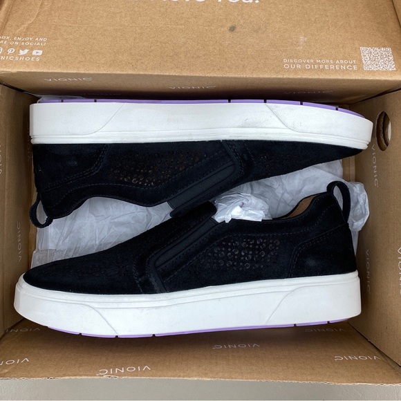 Vionic Kimmie Performance Sneaker Black Suede Purple Bottoms Size 7.5 NWT - Picture 11 of 11